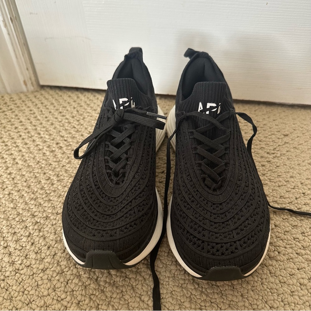 APL | Women’s Techloom Zipline Black Knit Sneakers | Size 7.5